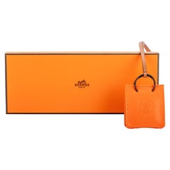 Nuevo en caja Hermes Rare Orange Bag Charm