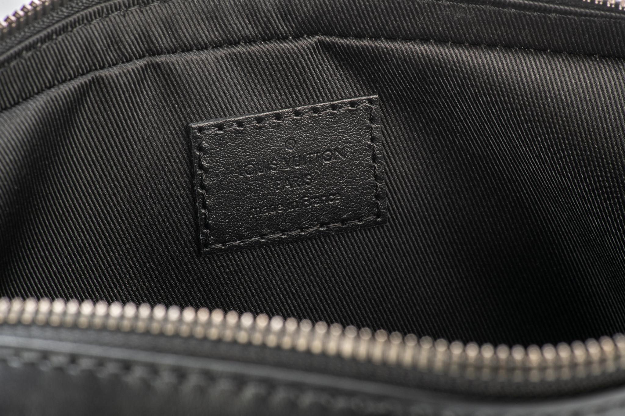 New in Box Louis Vuittom Men Multi Pochette Black Gray Bag at 1stDibs ...