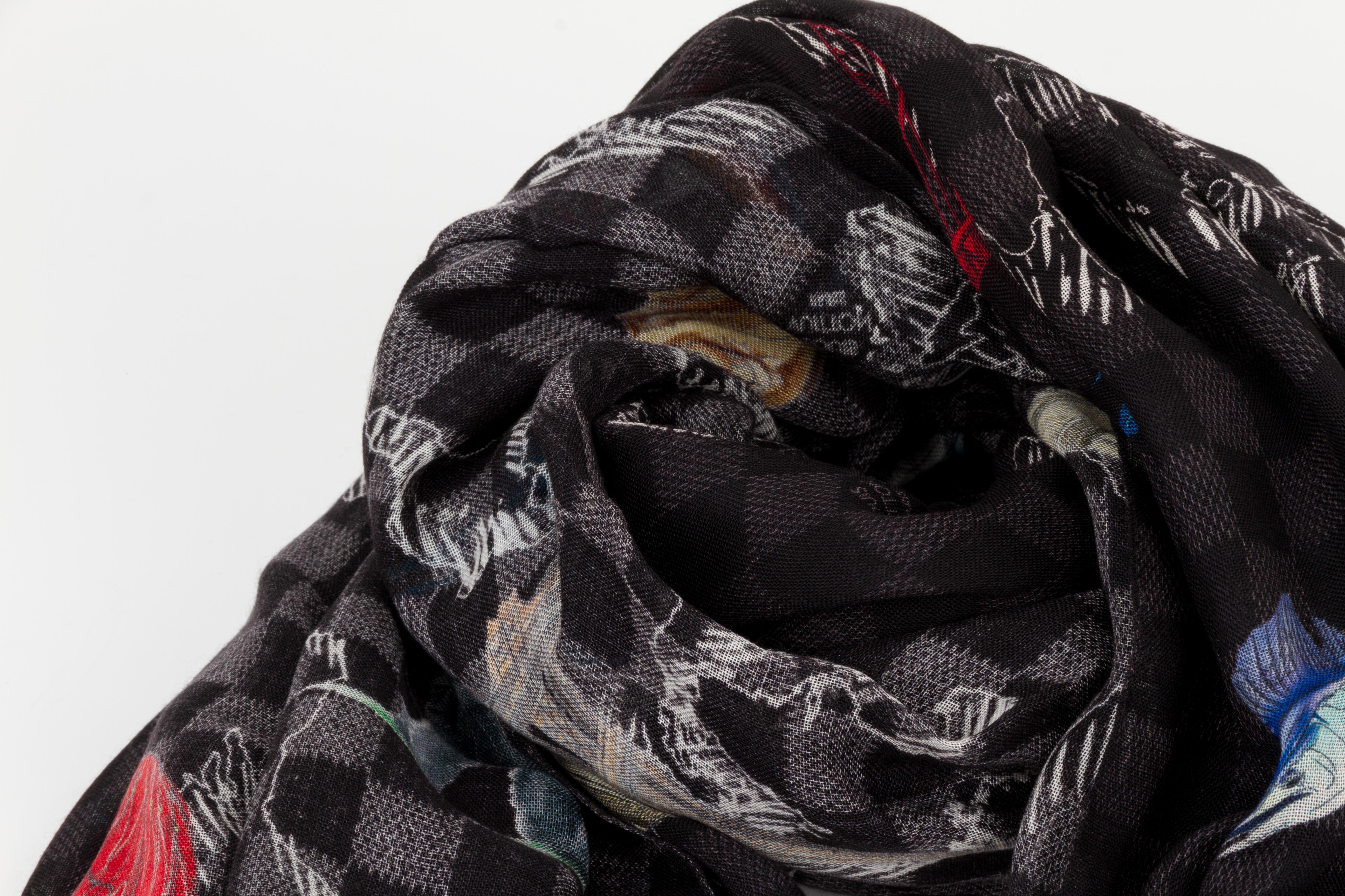 Neu in Box Louis Vuitton Atlas Schwarzer Schal aus Seide und Wolle  im Zustand „Neu“ im Angebot in West Hollywood, CA