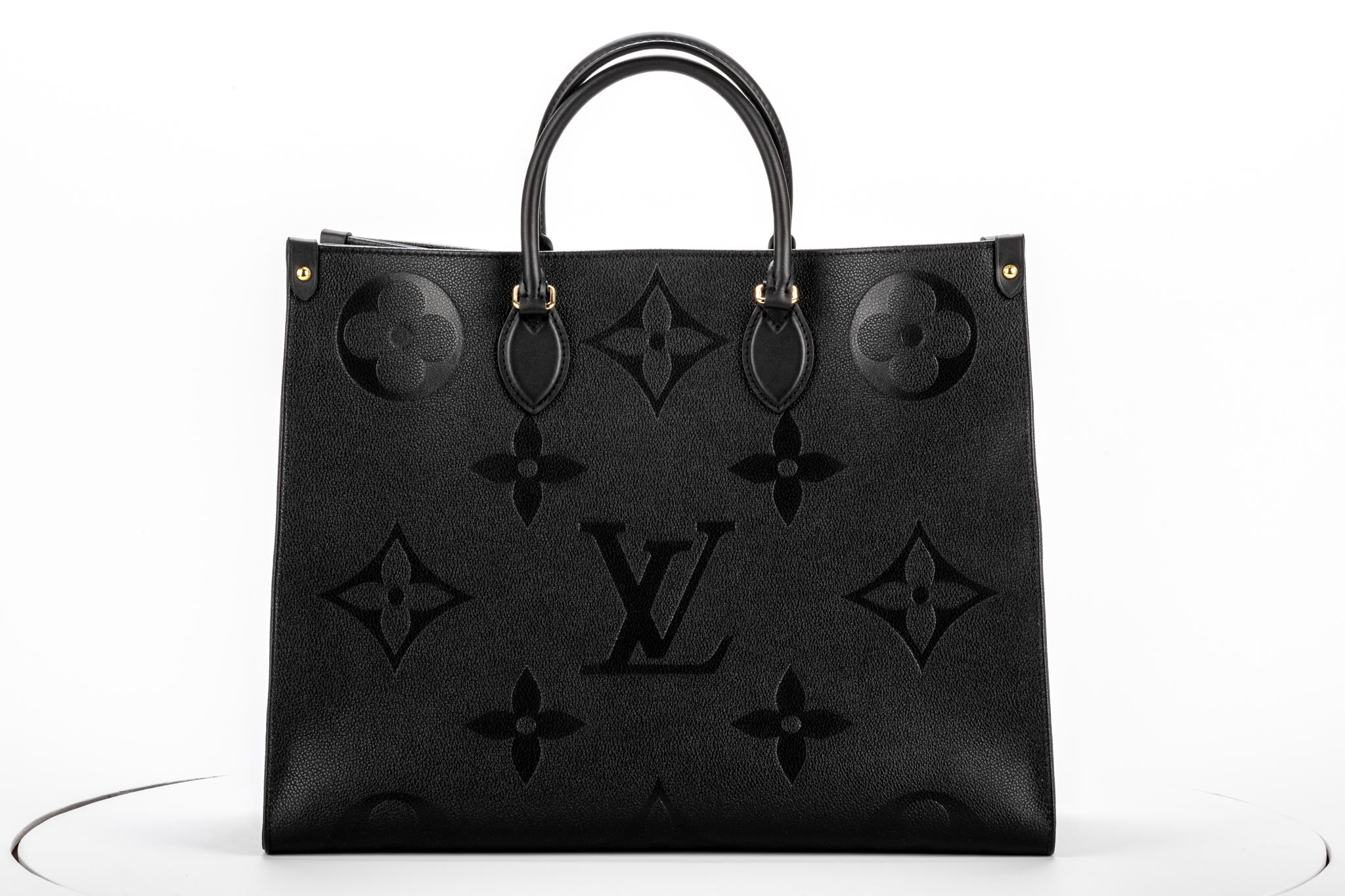 New in Box Louis Vuitton Black Logo On the Go GM Tote Bag at 1stDibs | black  louis vuitton bag, louis vuitton black bag, black lv bag