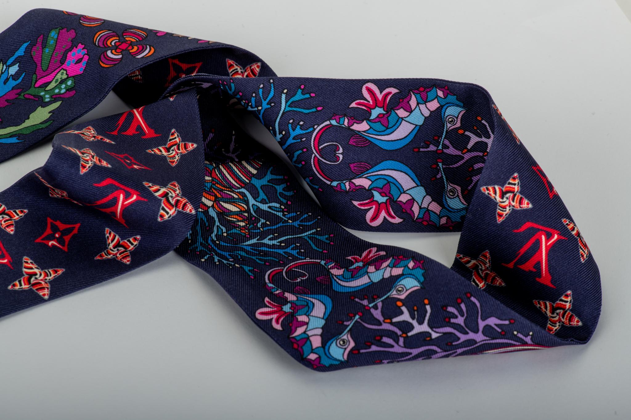 New in Box Louis Vuitton Blue Sea Life Silk Twilly Scarf In New Condition In West Hollywood, CA