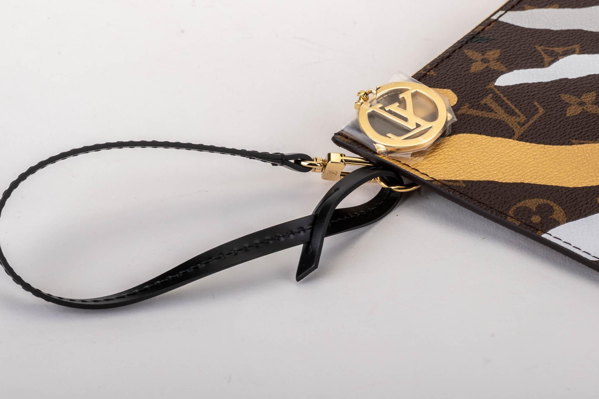 Neu in Box Louis Vuitton Limited Edition Camouflage Neverfull MM Tote Bag 3