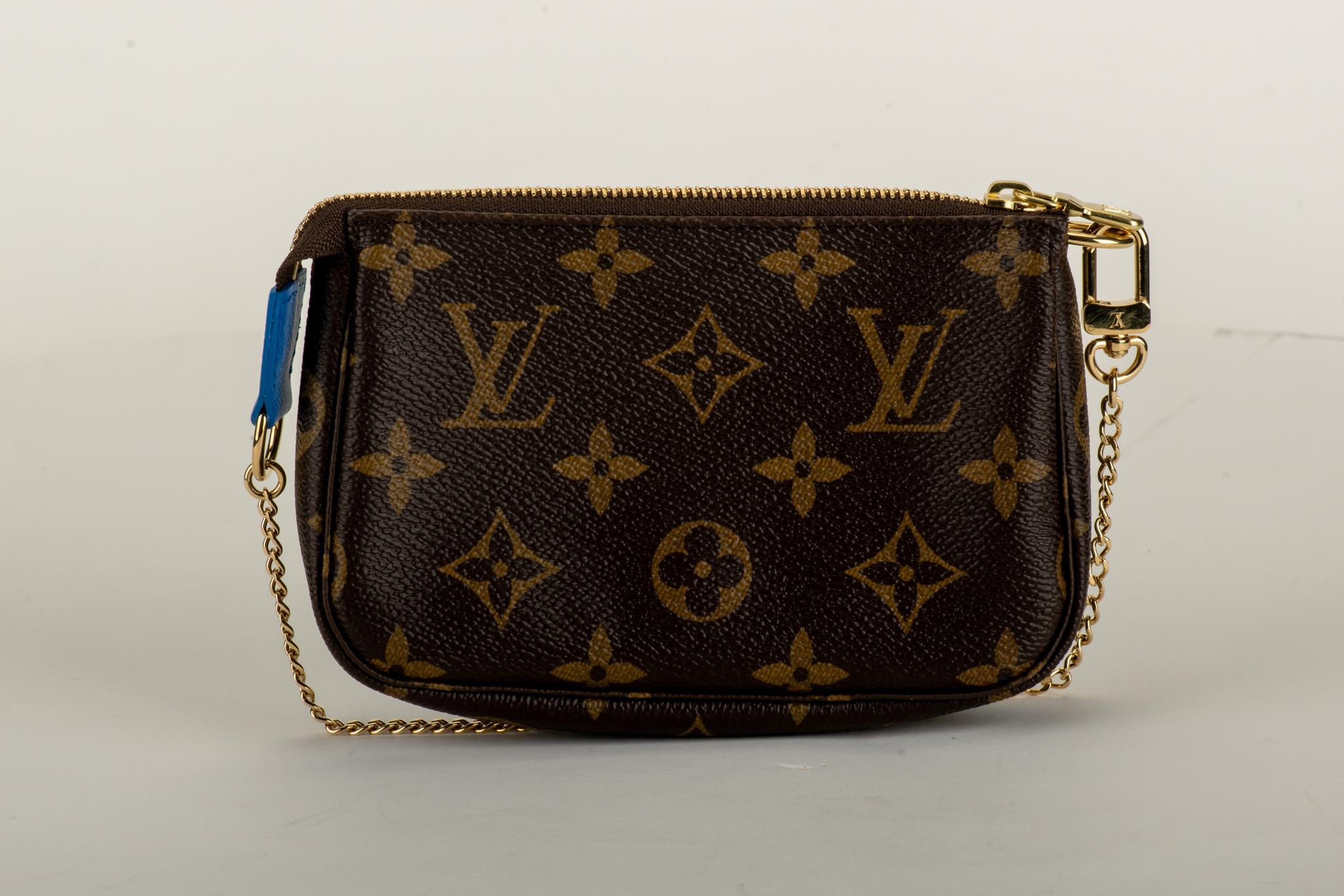 Black New in Box Louis Vuitton Limited Edition Christmas Venice Pouchette bag