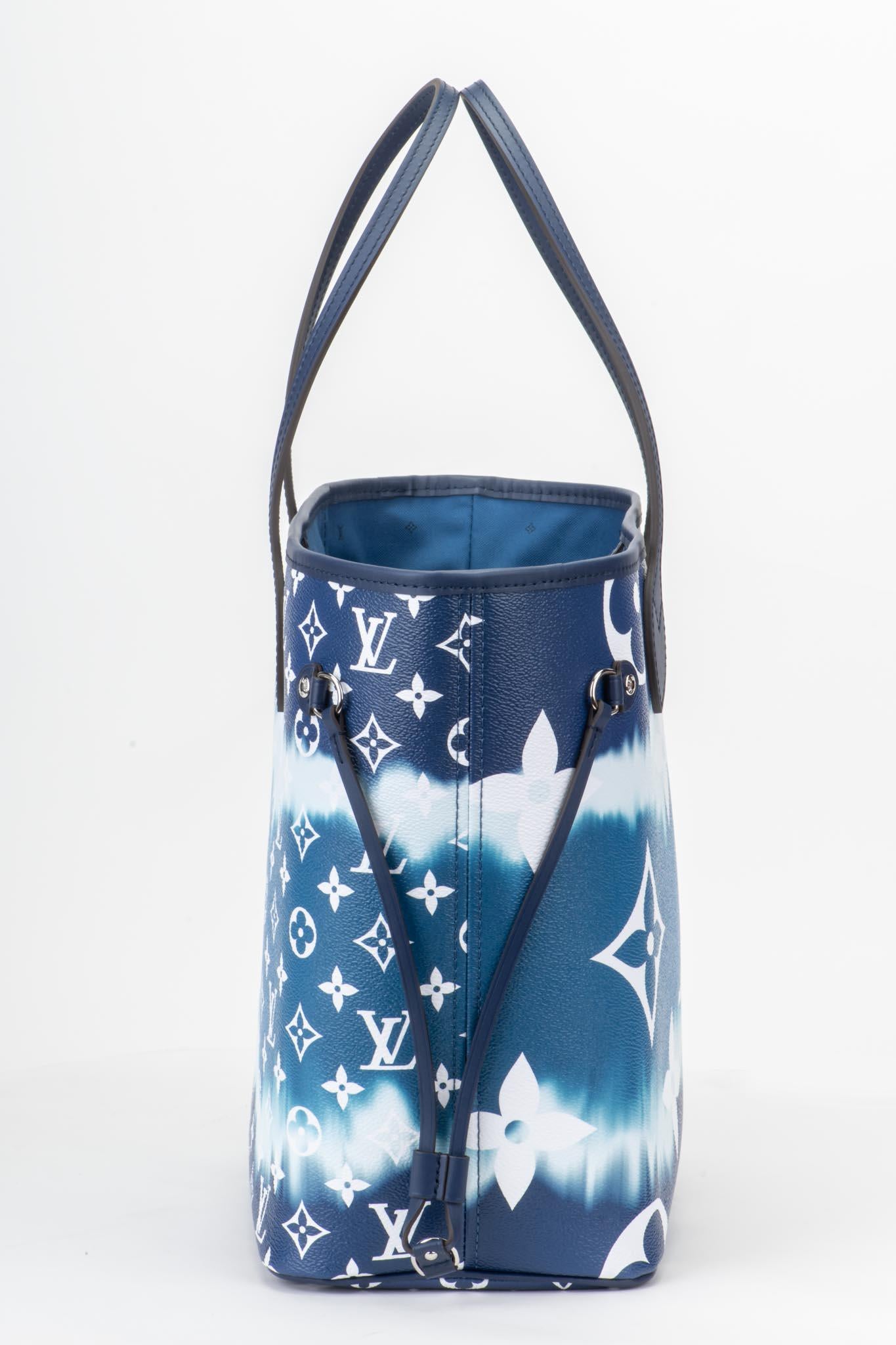 New in Box Louis Vuitton Limited Edition Escale Blue Neverfull Tote Bag In New Condition In West Hollywood, CA