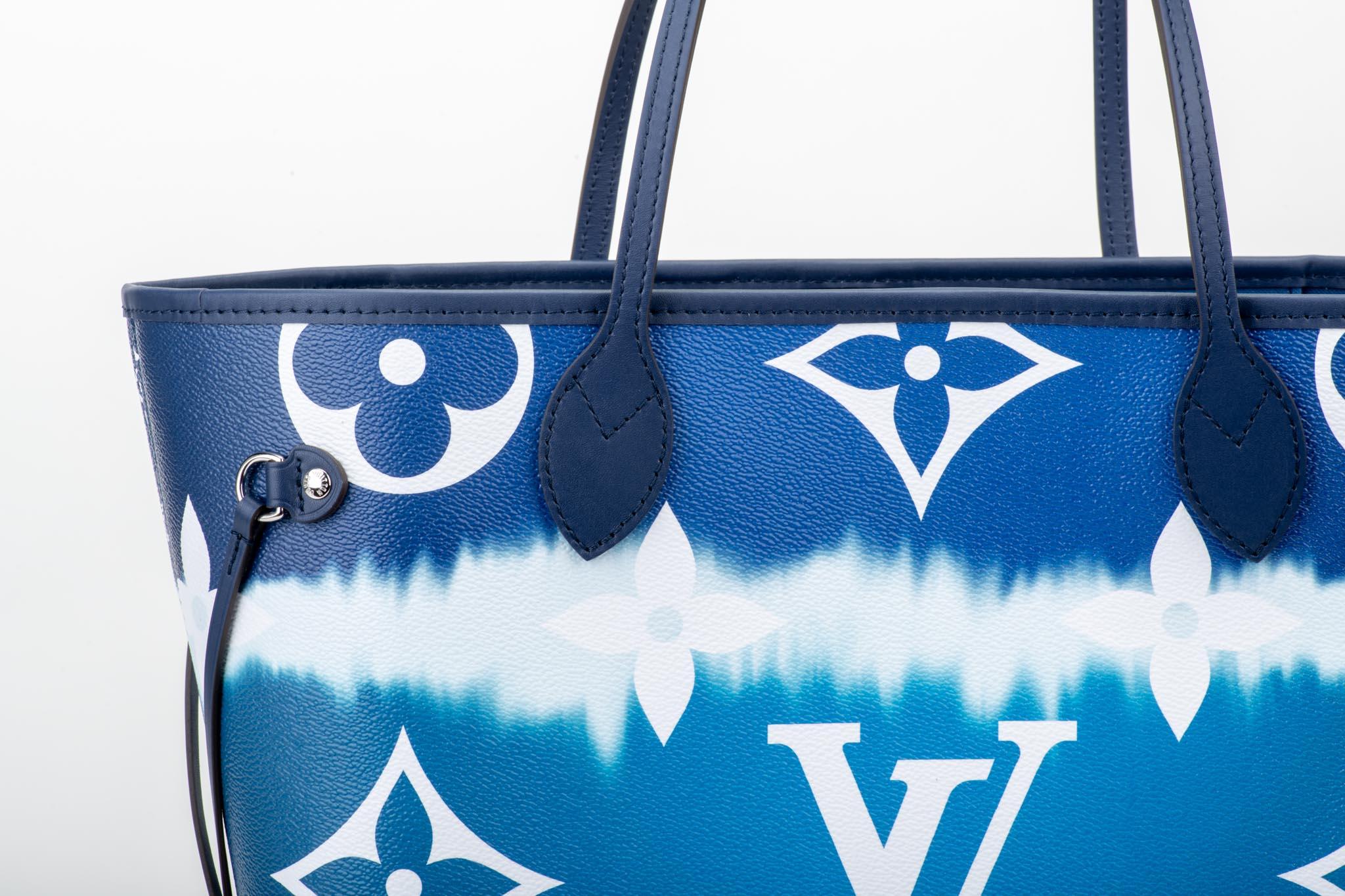 New in Box Louis Vuitton Limited Edition Escale Blue Neverfull Tote Bag 3