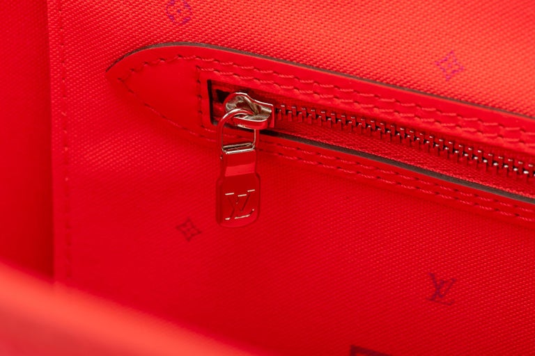 New in Box Louis Vuitton Limited Edition Escale Red On The Go Tote Bag at  1stDibs