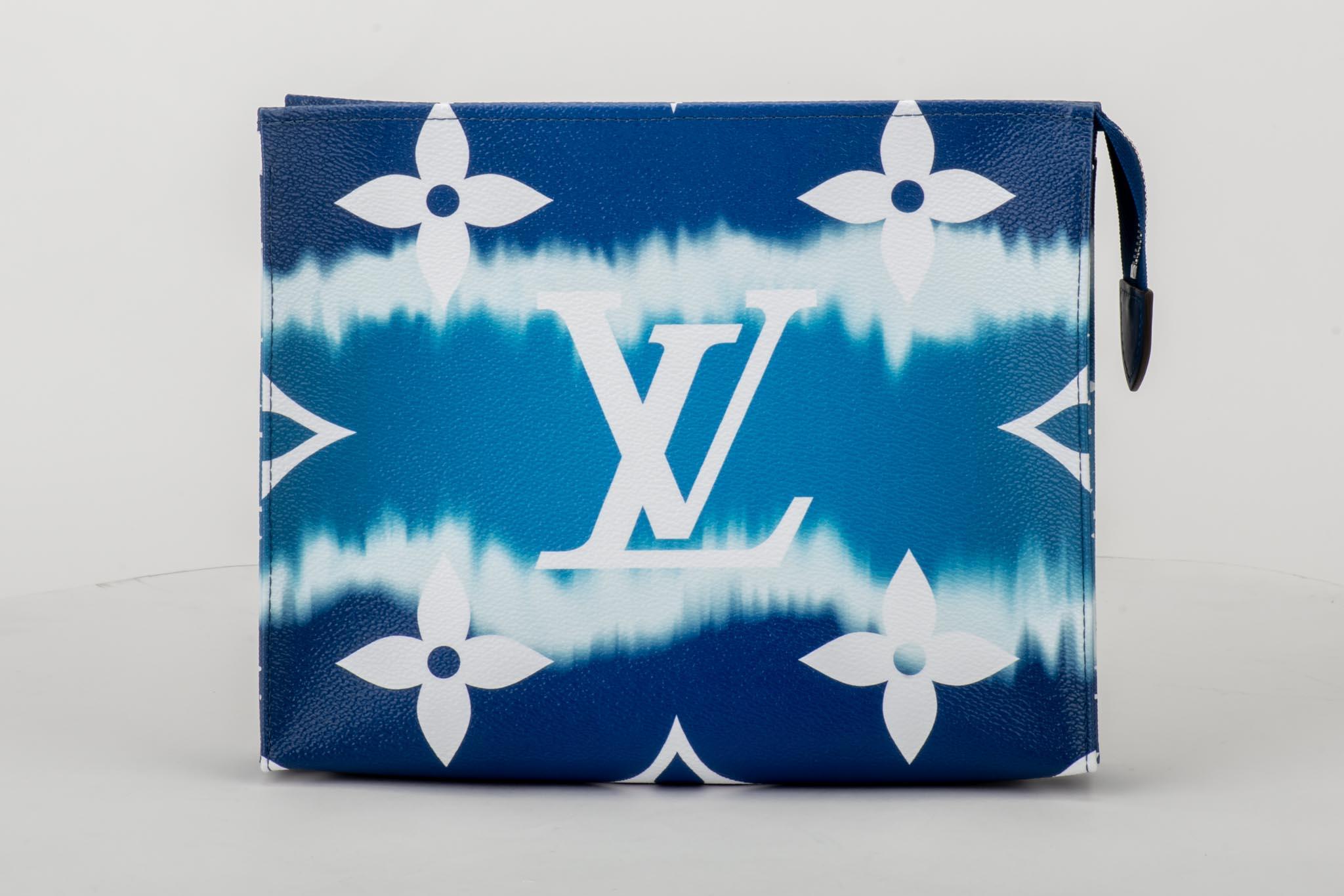 New in Box Louis Vuitton Limited Edition Escale Trousse Blue Bag 2