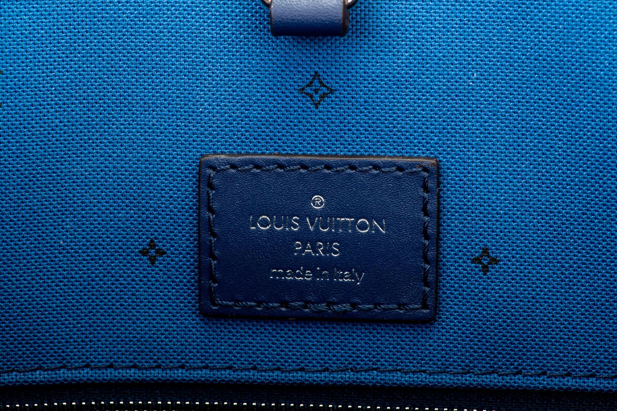 New in Box Louis Vuitton Limited Edition Escale Trousse Blue Bag 3