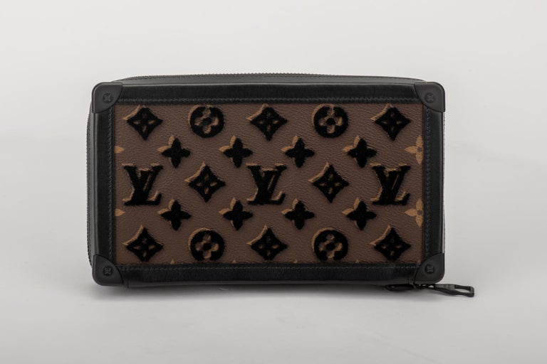 New in Box Louis Vuitton Runway SS 2020 Velvet Clutch Bag For Sale at  1stDibs