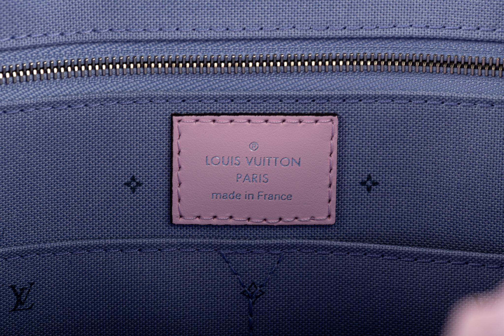 Originalverpackt Louis Vuitton St Tropez On The Go Limited Edition Tasche im Angebot 9