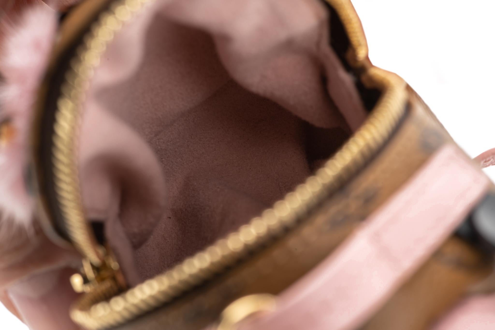 Seltener Louis Vuitton Mini Eulen-Rucksack Charme, Originalverpackt im Angebot 7