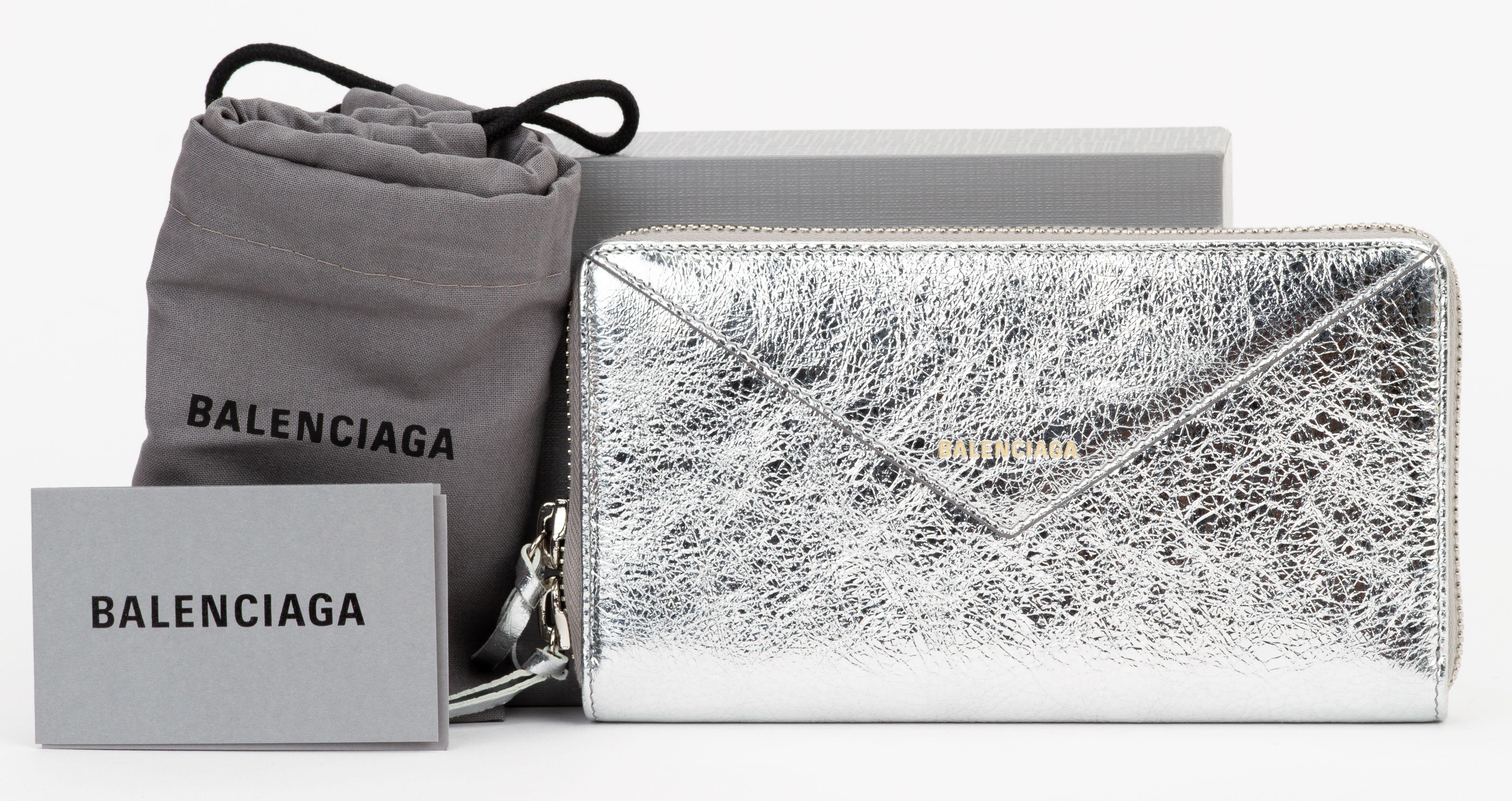 New in Box Silver Foil Balenciaga Wallet in vendita 2