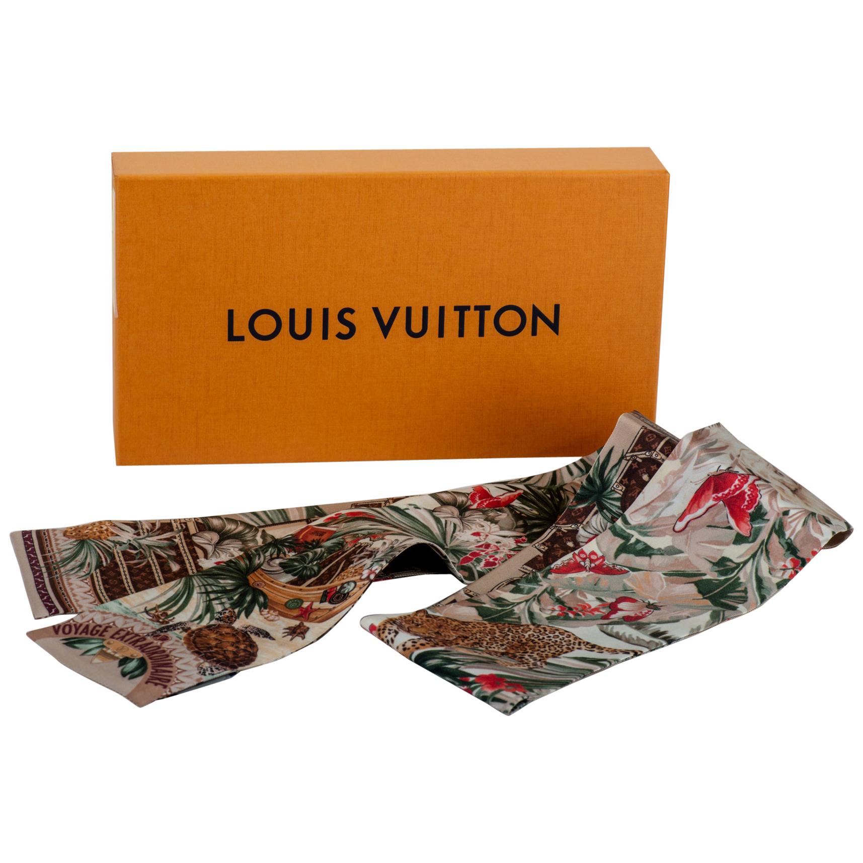 New in the box Louis Vuitton Maxi Twill Voyage Limited Edition Scarf