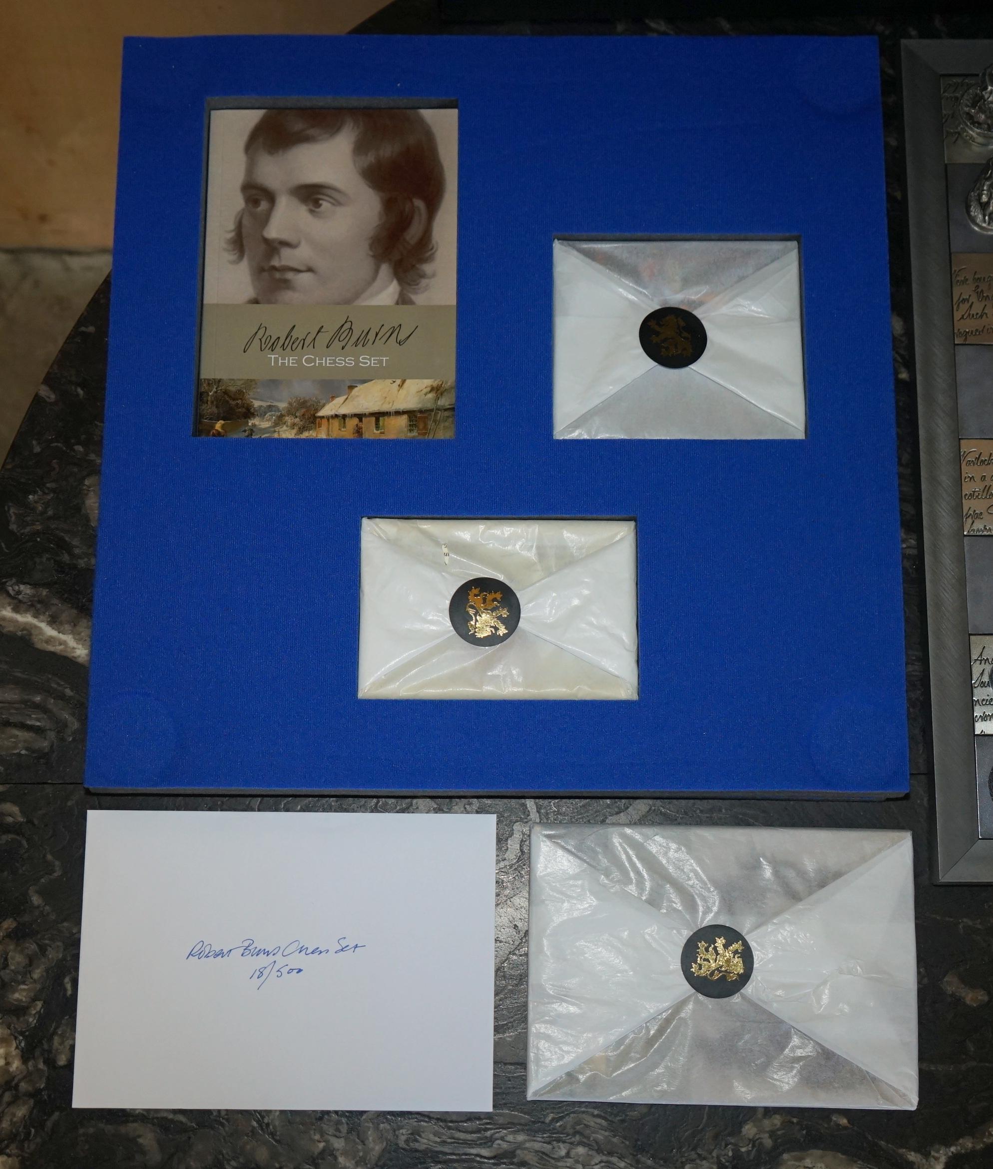 NEW IN THE BOX LTD EDITION 18/500 ROBERT BURNS SCOTTiSH CHESS SET en vente 1
