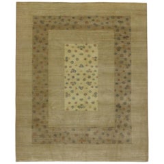 Tapis indien neuf avec style transitionnel moderne