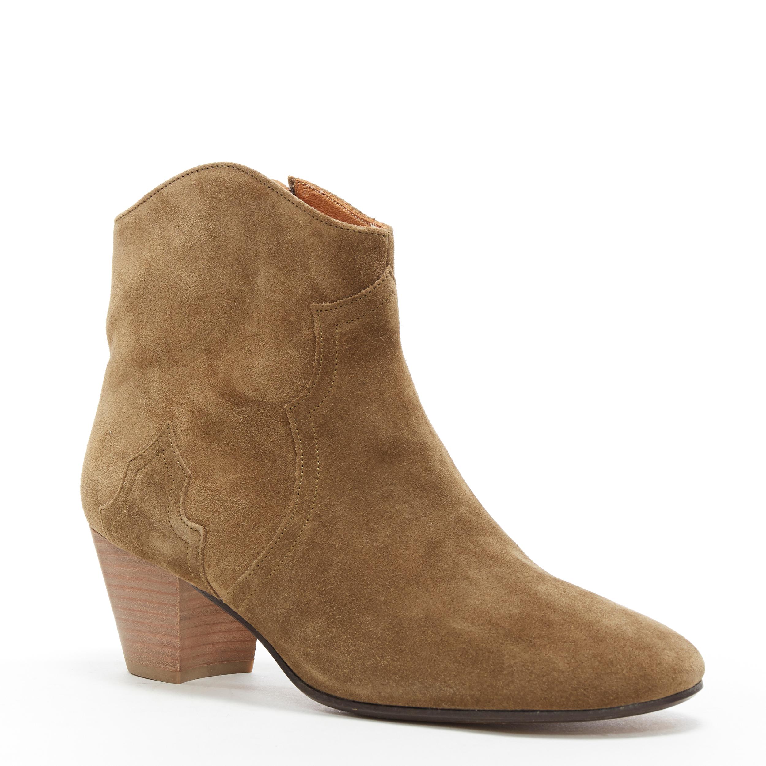 new ISABEL MARANT ETOILE Dicker taupe calf velvet suede pull on ankle boot EU40
Brand: Isabel Marant
Designer: Isabel Marant
Model Name / Style: Dicker boot
Material: Suede
Color: Brown; taupe grey
Pattern: Solid
Closure: Zipper
Lining material: