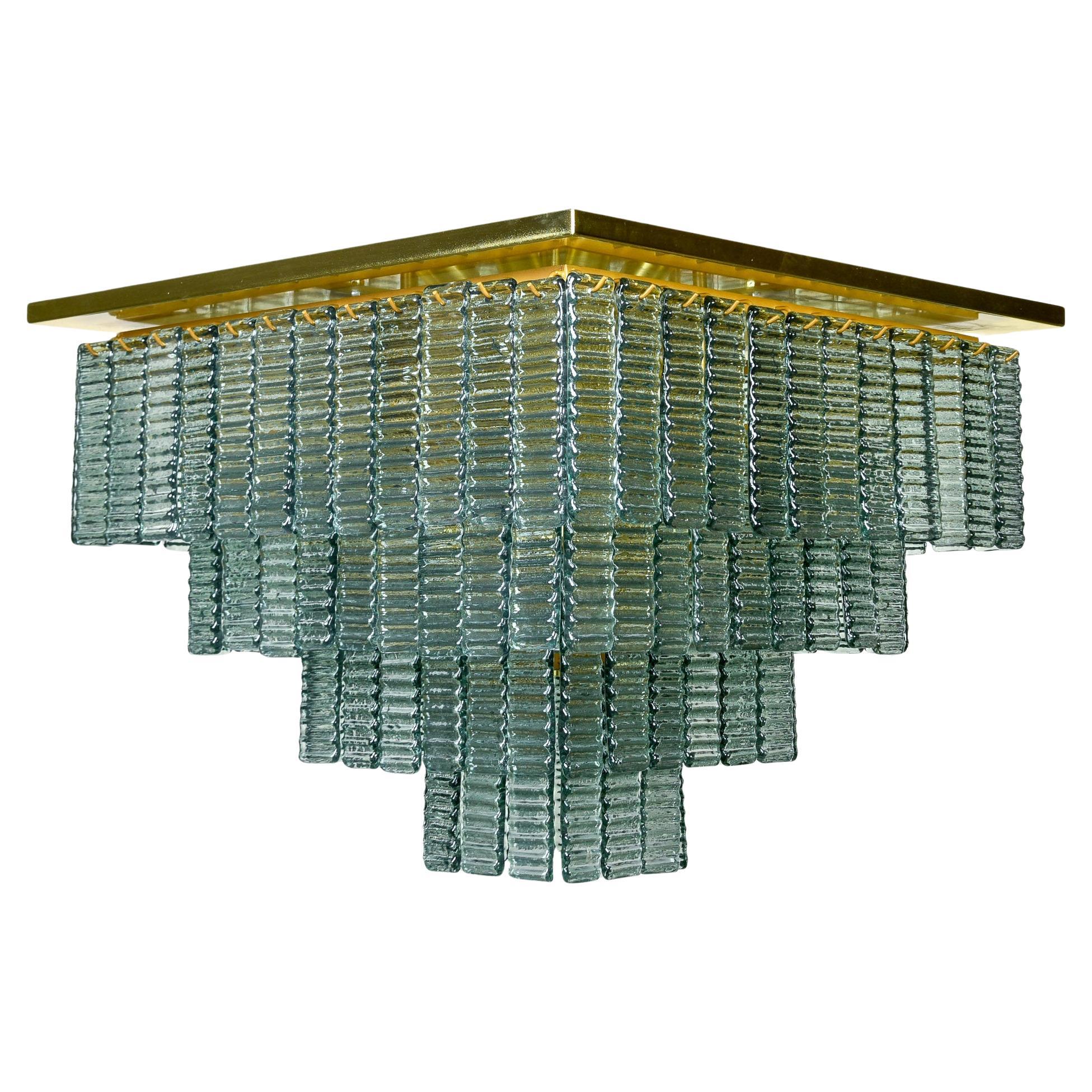 New Italian Four Tier Green Glass and Brass 12 Light Fixture (luminaire italien à quatre niveaux en verre vert et en laiton)