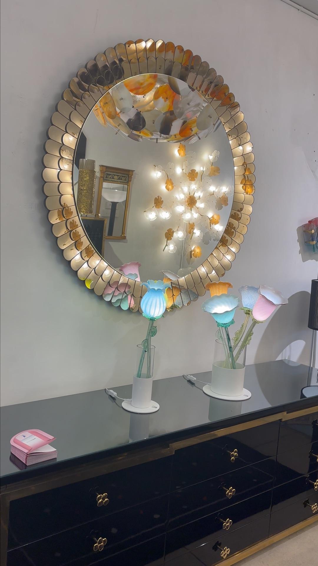 Specchio rotondo in vetro di Murano con doppia cornice smerlata, bronzo fumé e su misura in vendita 2