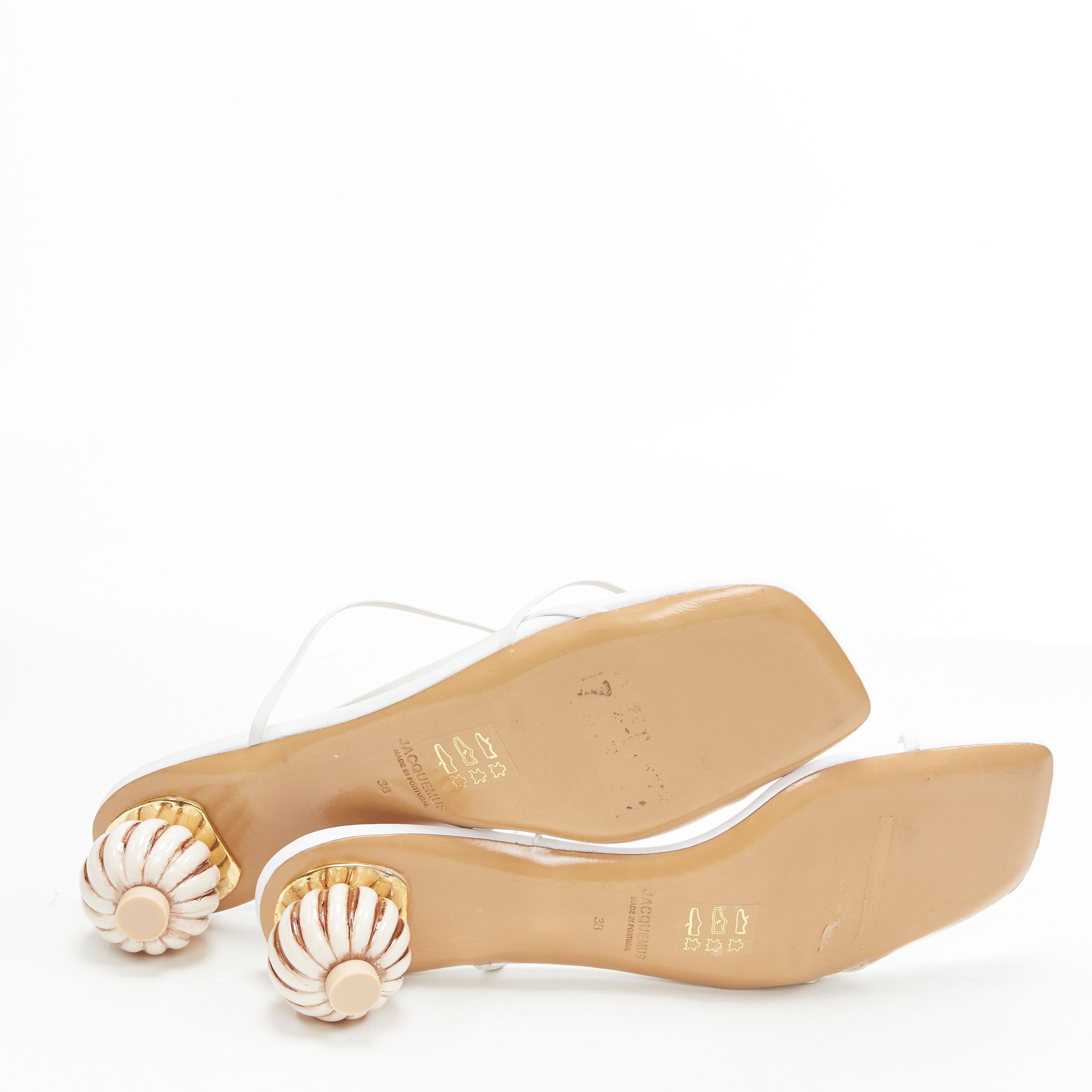 JACQUEMUS Les Sandalen mit weißer minimaler dekorativer Kugelabsatz EU38 1