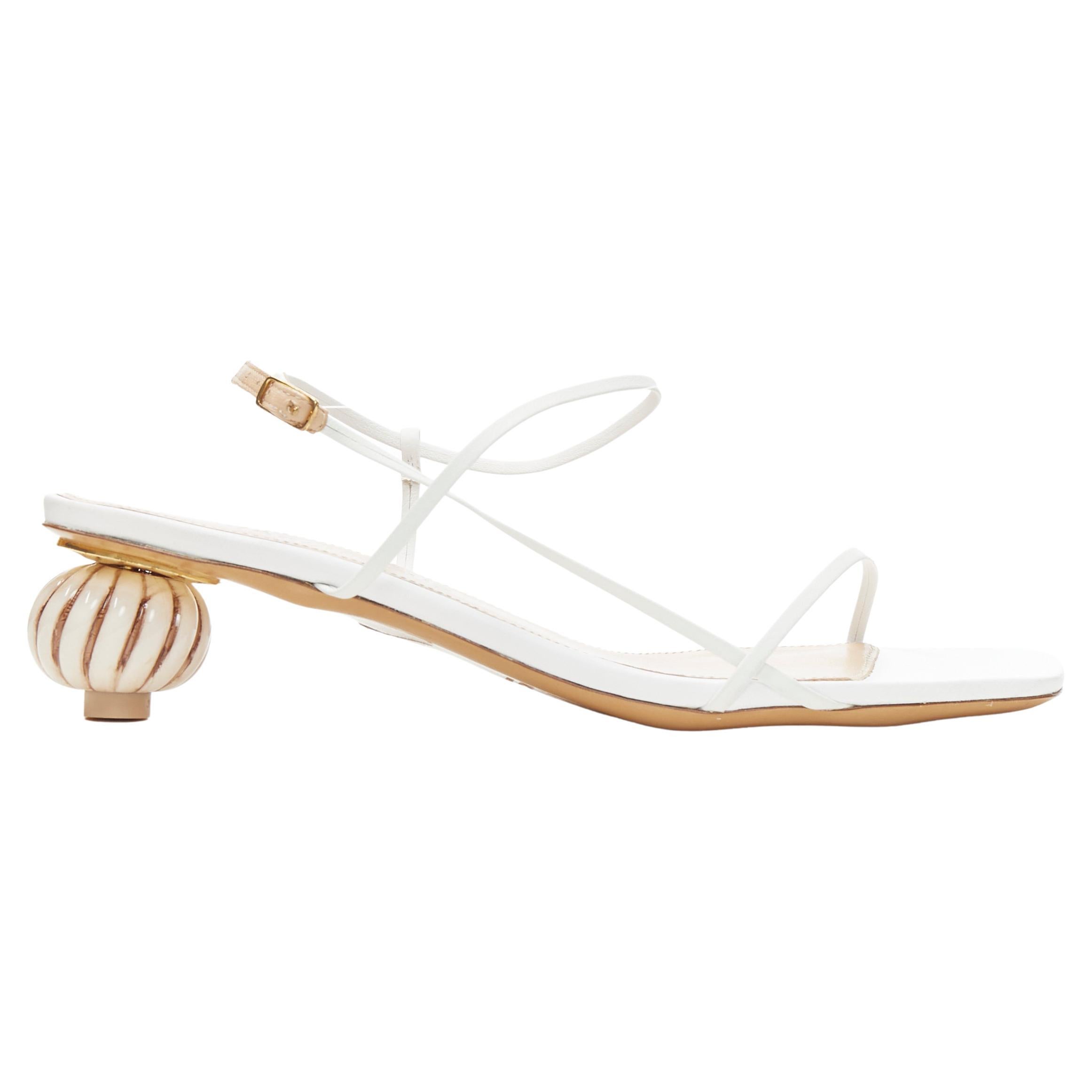 new JACQUEMUS Les Sandales white minimal decorative ball heel sandal EU38 For Sale