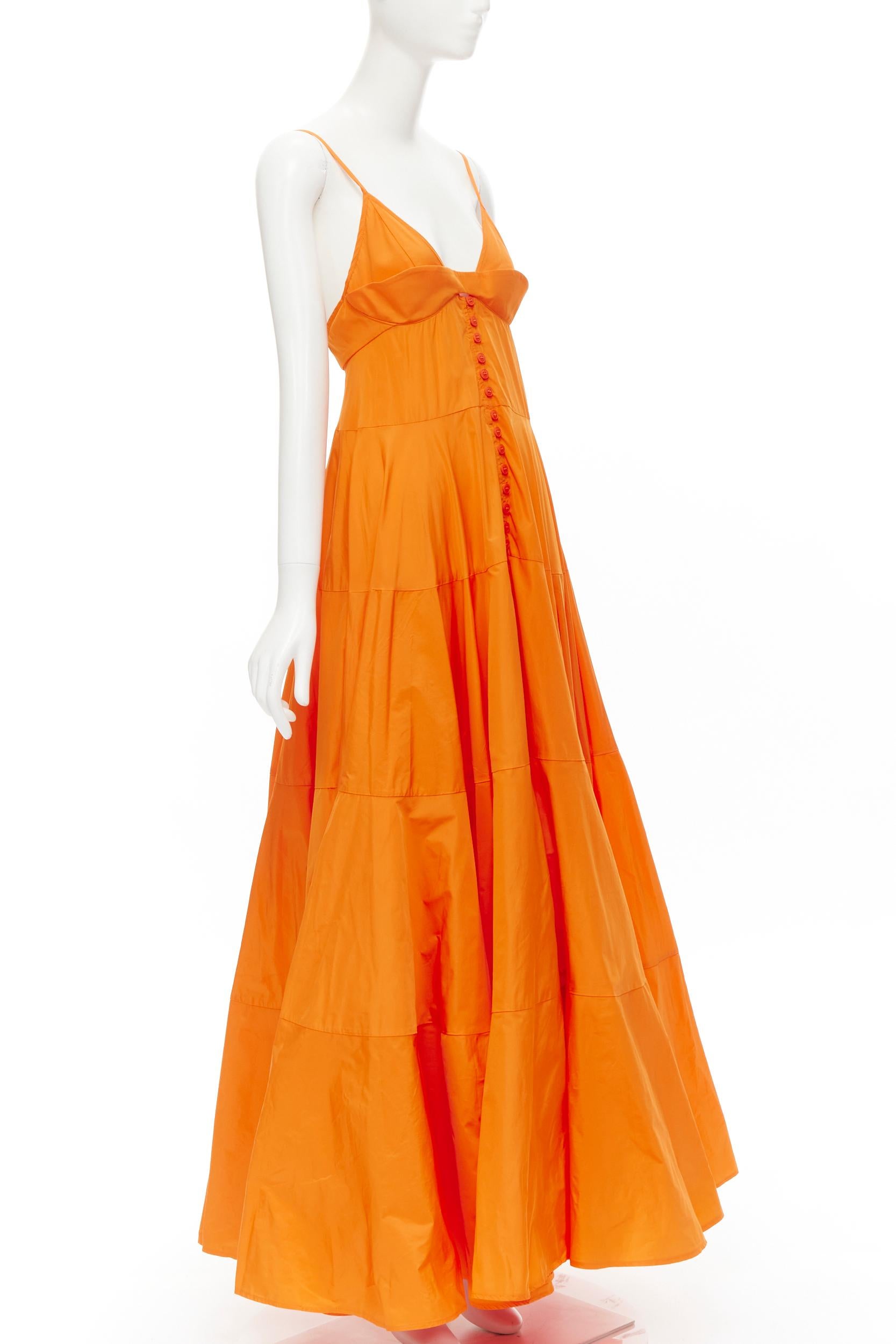 JACQUEMUS Laufsteg orangefarbenes langes Tafetta-Maxikleid mit Knopfleiste IT34 XS (Orange) im Angebot