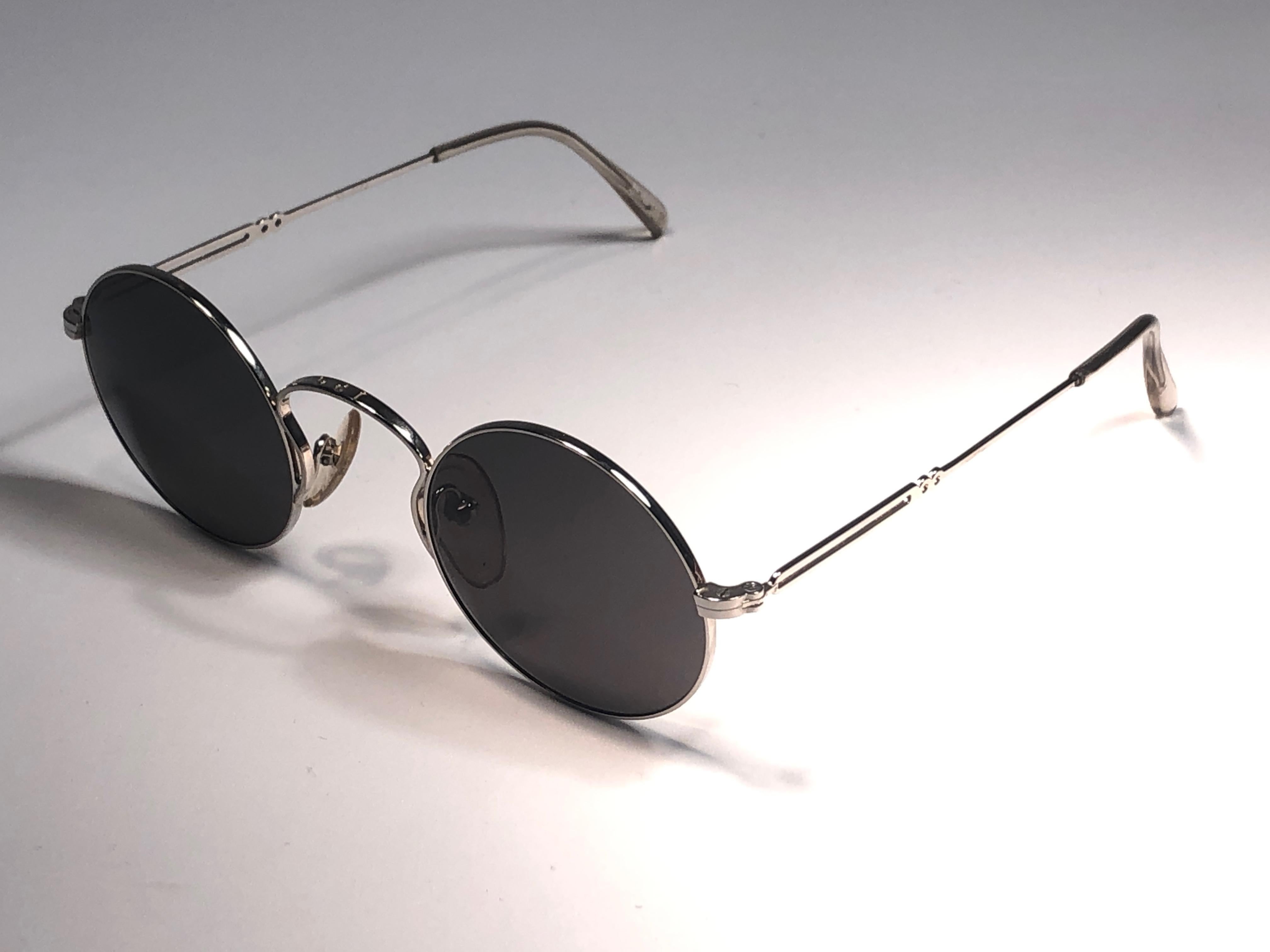 New Jean Paul Gaultier 55 0172 Oval Silver Sunglasses 1990's Made in Japan  In New Condition In Baleares, Baleares