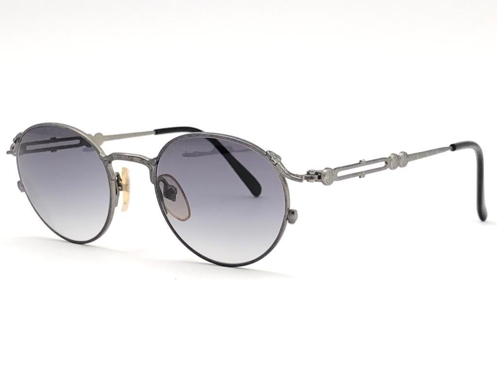 New Jean Paul Gaultier 55 4177 Oval Silver Sunglasses 1990's Made in Japan  In New Condition In Baleares, Baleares