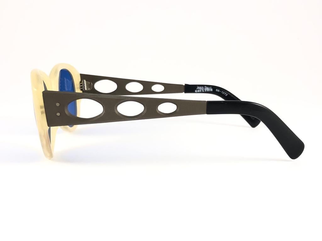 New Jean Paul Gaultier 56 1272 Nacre monture ovale 90s lunettes de soleil Japon Unisexe en vente