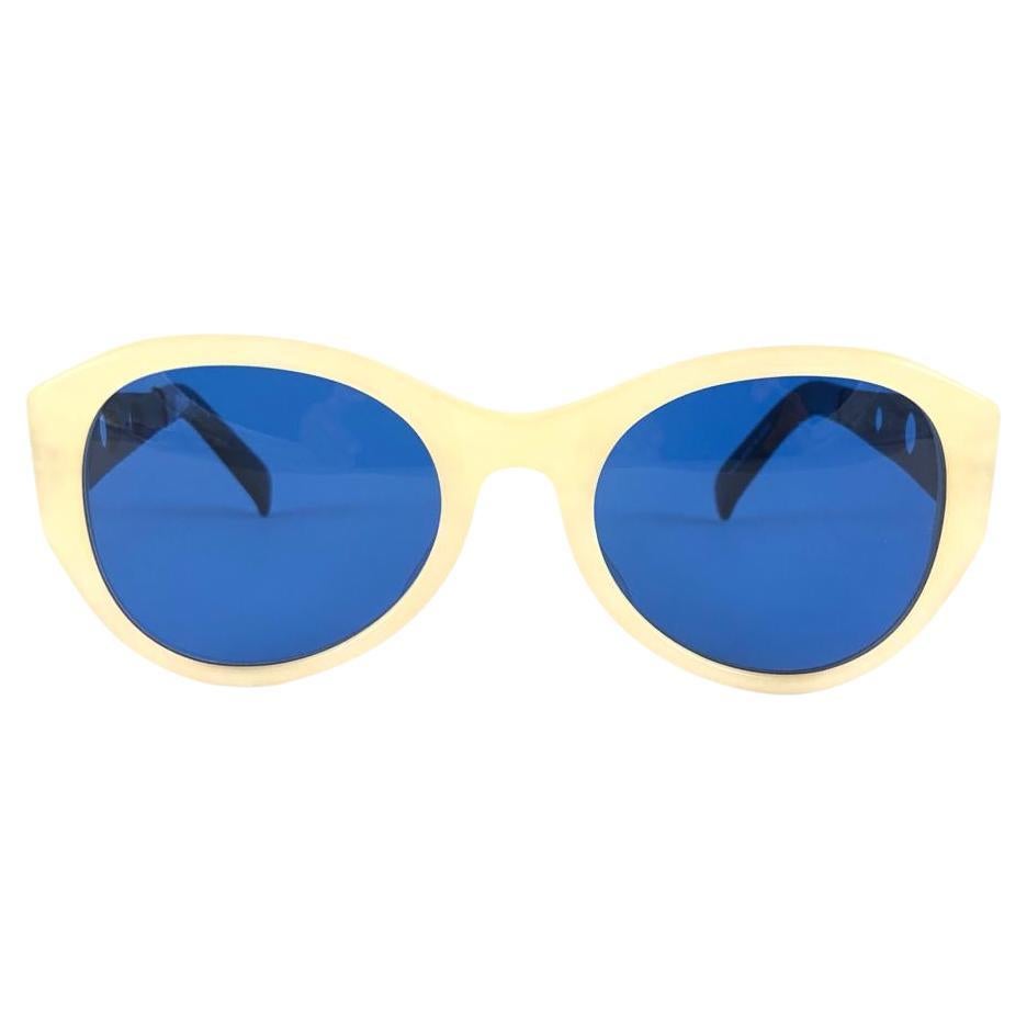 New Jean Paul Gaultier 56 1272 Nacre monture ovale 90s lunettes de soleil Japon en vente