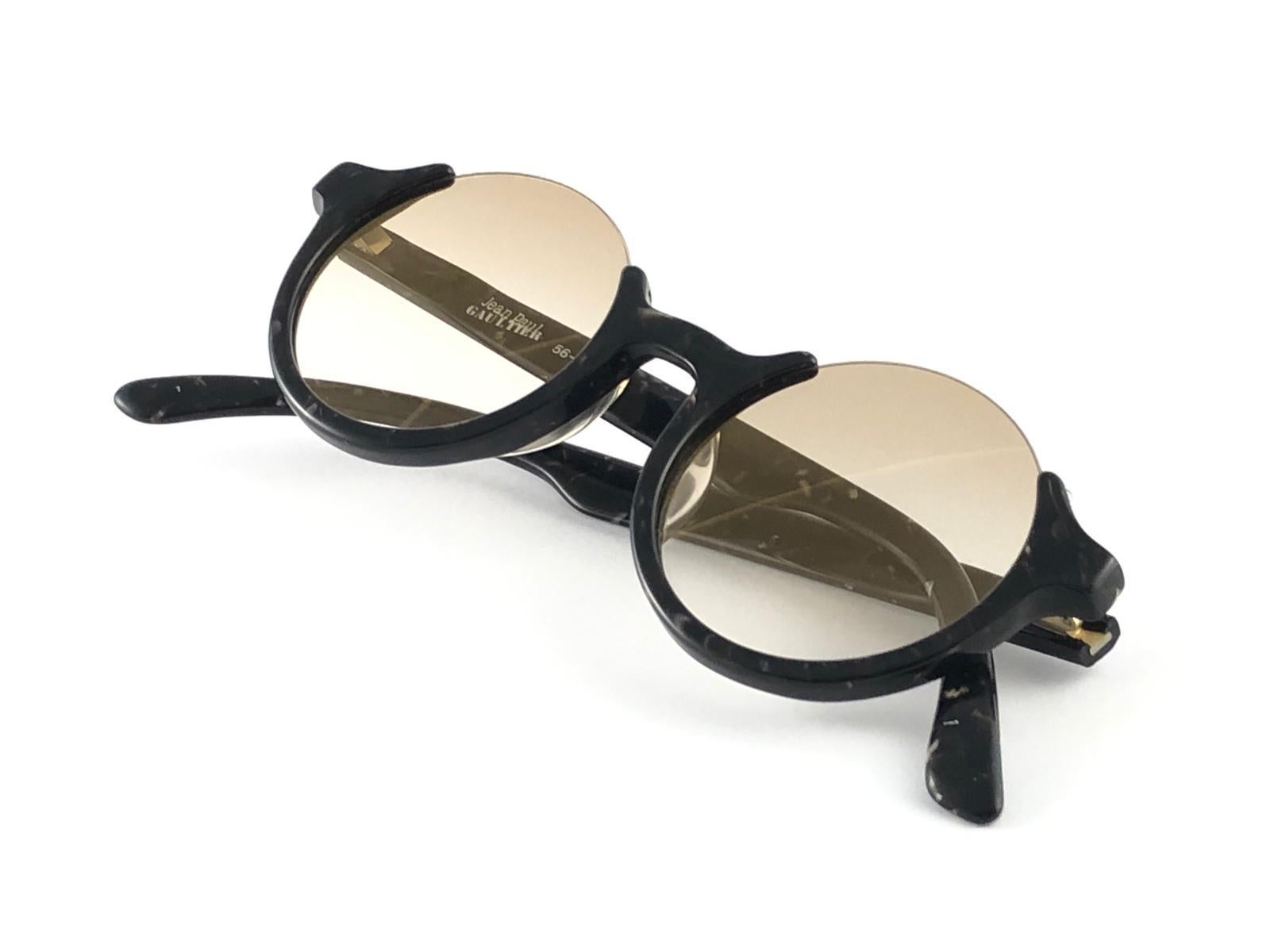White New Jean Paul Gaultier 56 7061 Round Marbled Flat Lenses 1990's JPG Sunglasses