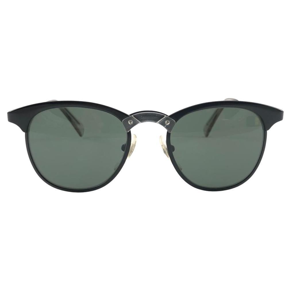 New Jean Paul Gaultier 57 0175 Oval Black Sunglasses 1990's Made in Japan en vente