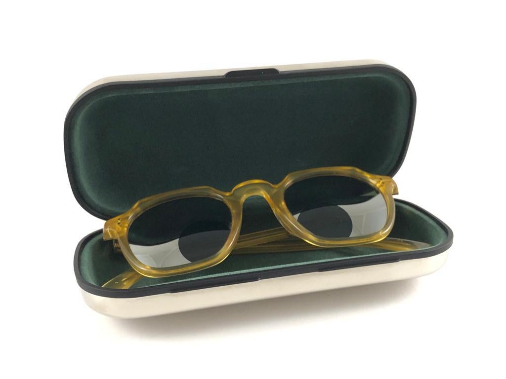New Jean Paul Gaultier 58 0071 Translucent Yellow Keyhole 90's Japan Sunglasses For Sale 12