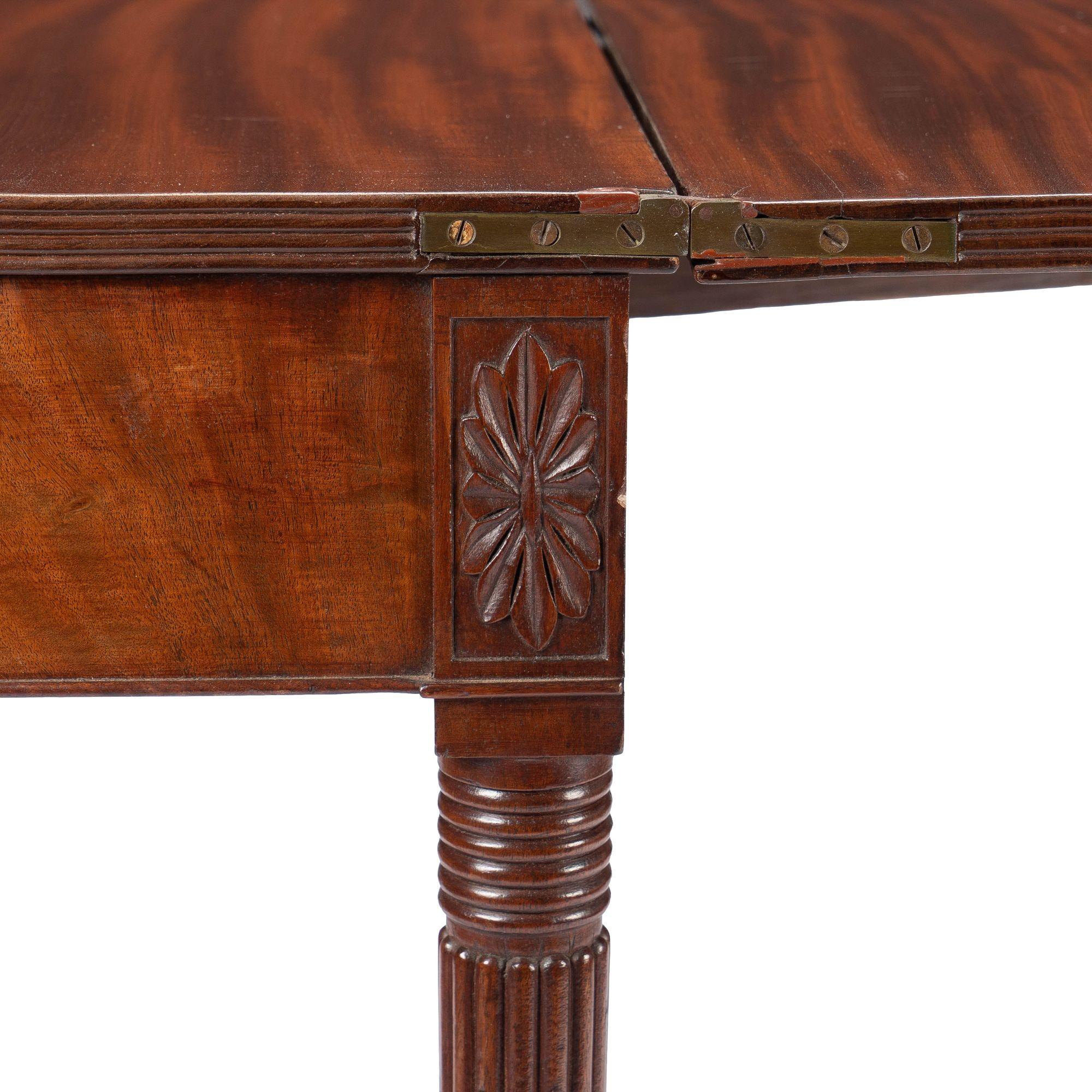 New Jersey Cherry Flip Top Game Table, c. 1795 For Sale 5