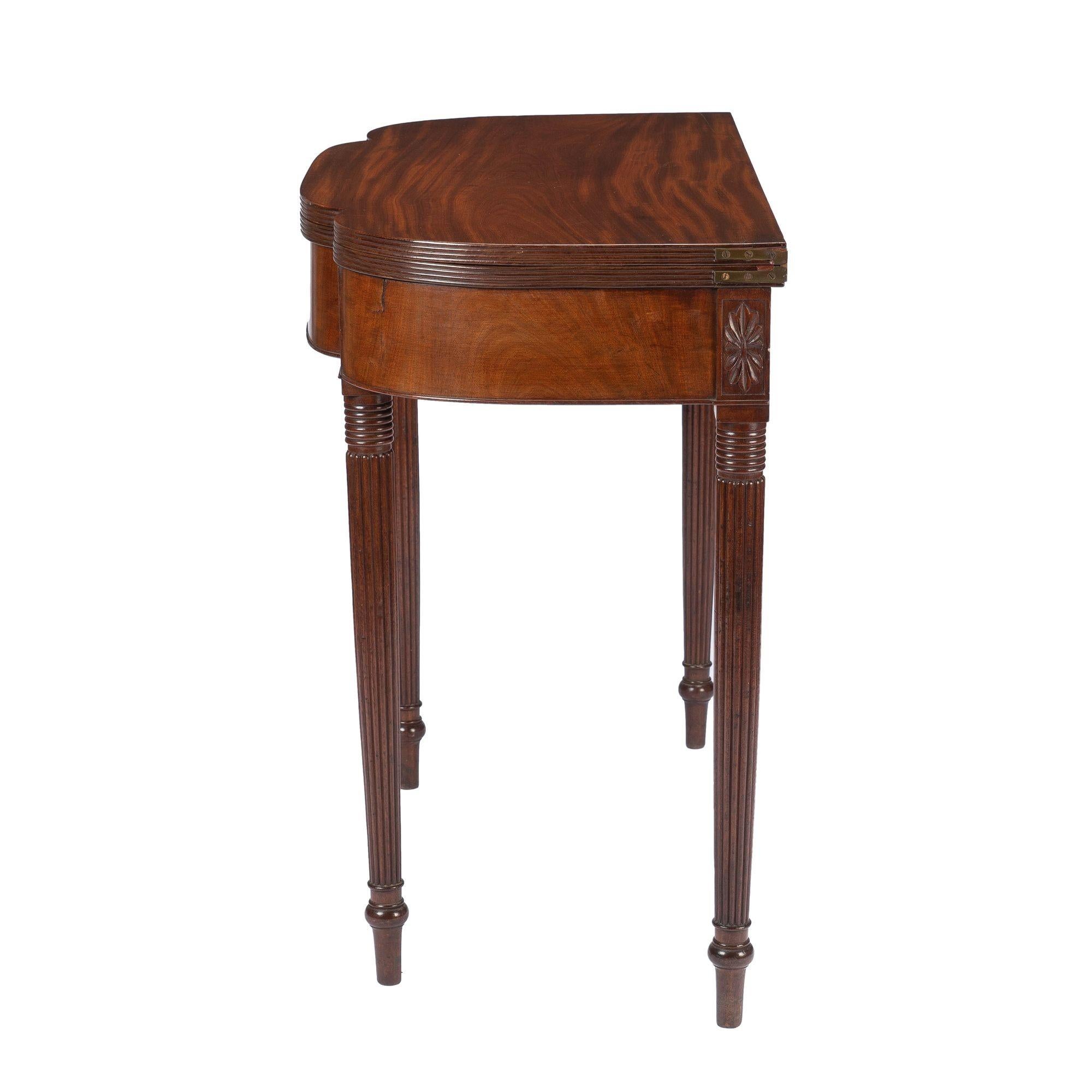 Sheraton New Jersey Cherry Flip Top Game Table, c. 1795 For Sale