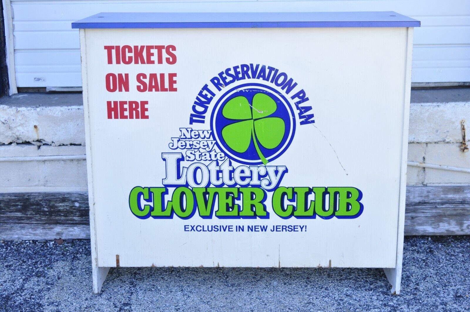 ue Lottery-Tickets Lottery Clover Club Werbeständer, Kiosk-Theke (Moderne) im Angebot