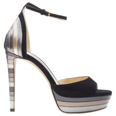 Neu JIMMY CHOO Max 120 Schwarze geschichtete Plateausandalen aus Wildleder mit silberner Grafik EU38
