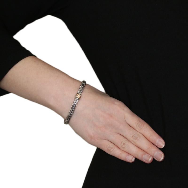 Originally retailing for $850, this elegant designer bracelet is being offered here for a much more wallet-friendly price and it is accompanied by a signature John Hardy cleaning cloth along with an information booklet.

Brand: John
