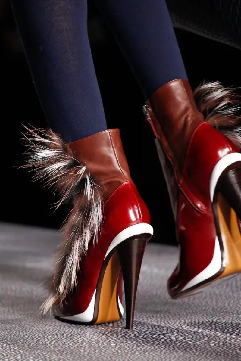 De las mujeres Nuevos botines de piel de monstruo de la colección de otoño 2012 de Karl Lagerfeld para Fendi Talla 38 en venta