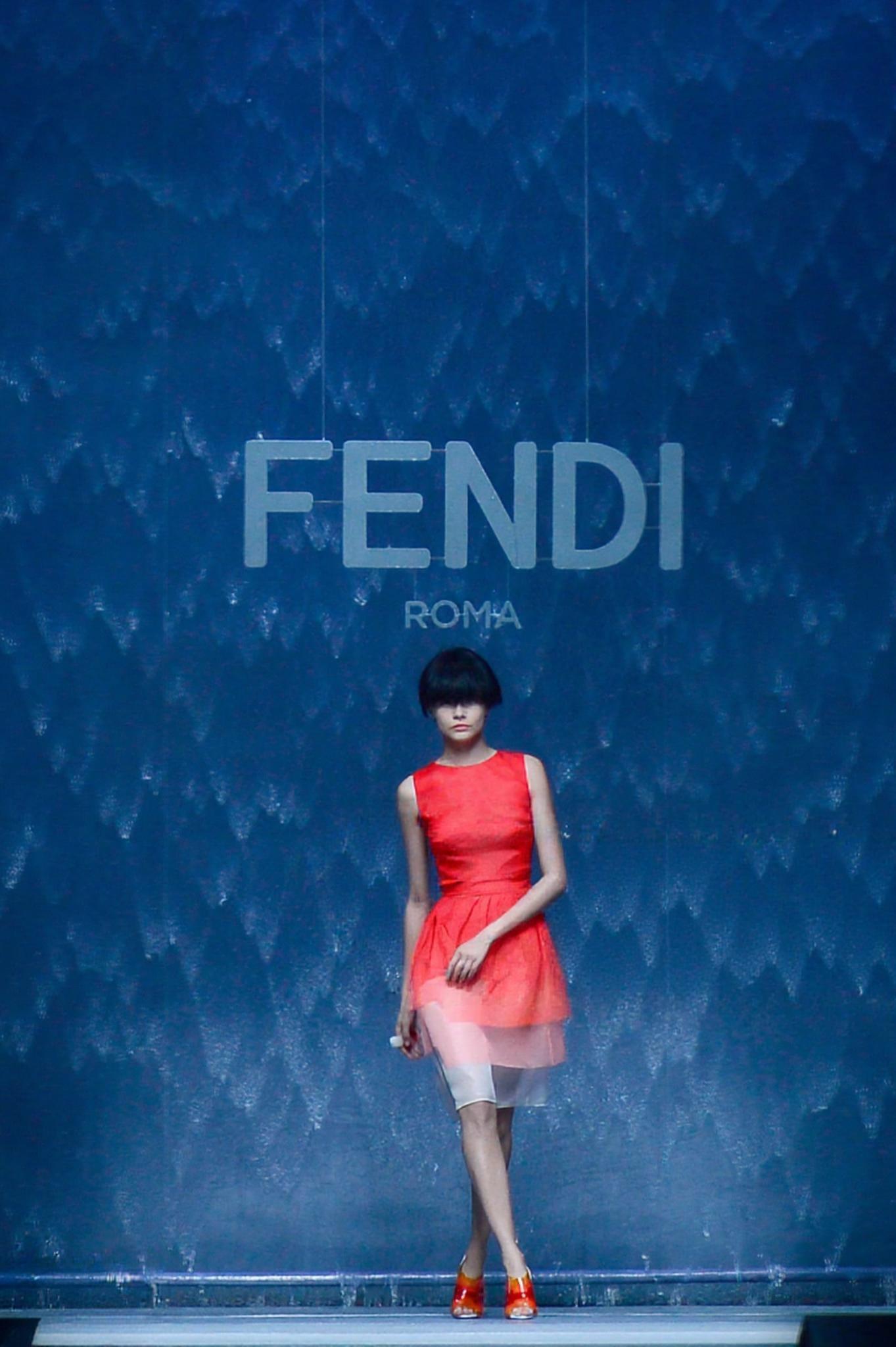 De las mujeres Nueva colección Fendi Springs 2014 de Karl Lagerfeld Cara Delevingne Talla 37 en venta