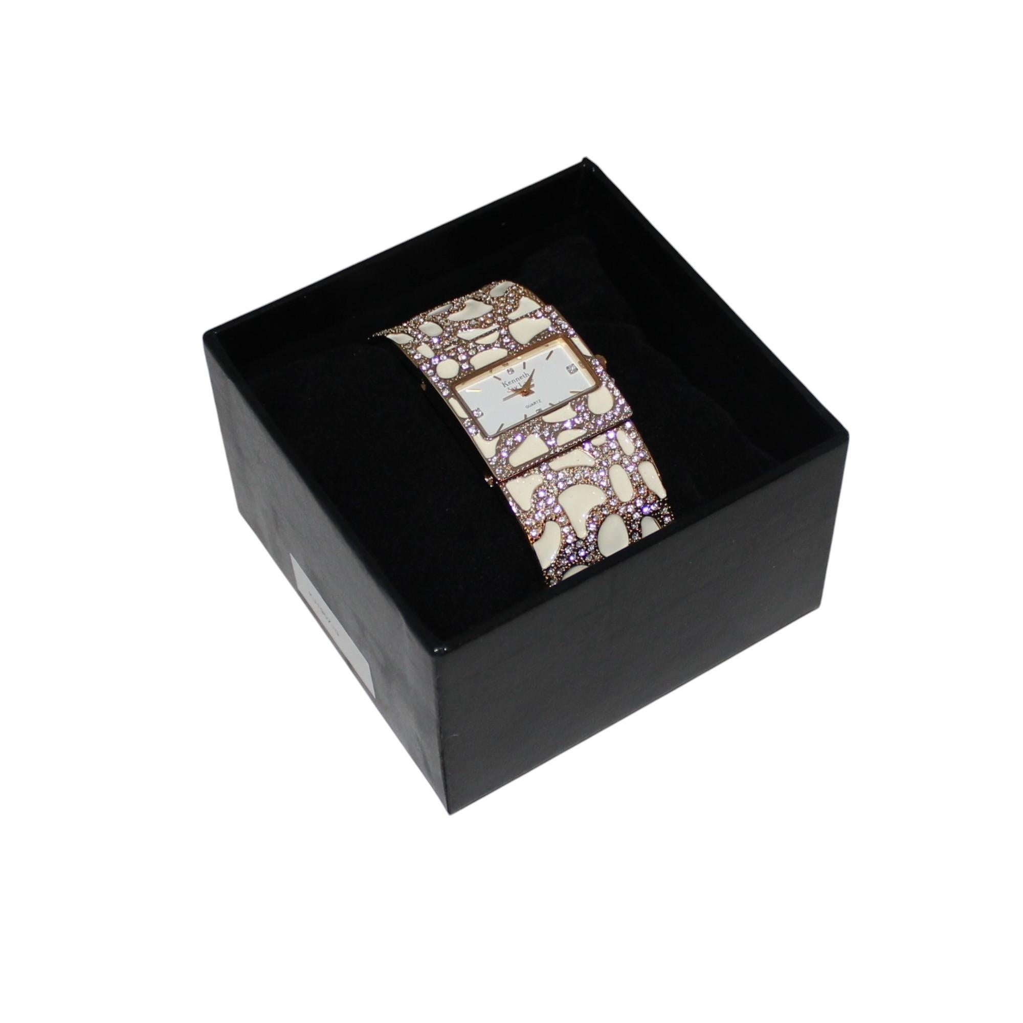 Nuovo orologio Kenneth Jay Lane con cristalli Swarovski e smalto bianco in tonalità oro 1