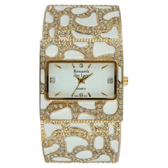 Nuovo orologio Kenneth Jay Lane con cristalli Swarovski e smalto bianco in tonalità oro