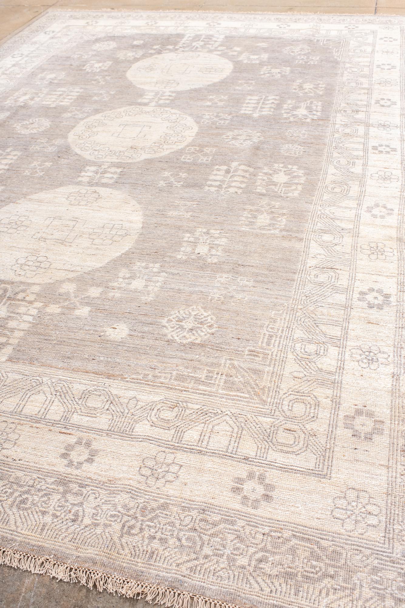 Indien Nouveau tapis Khotan avec médaillons de lune de sable