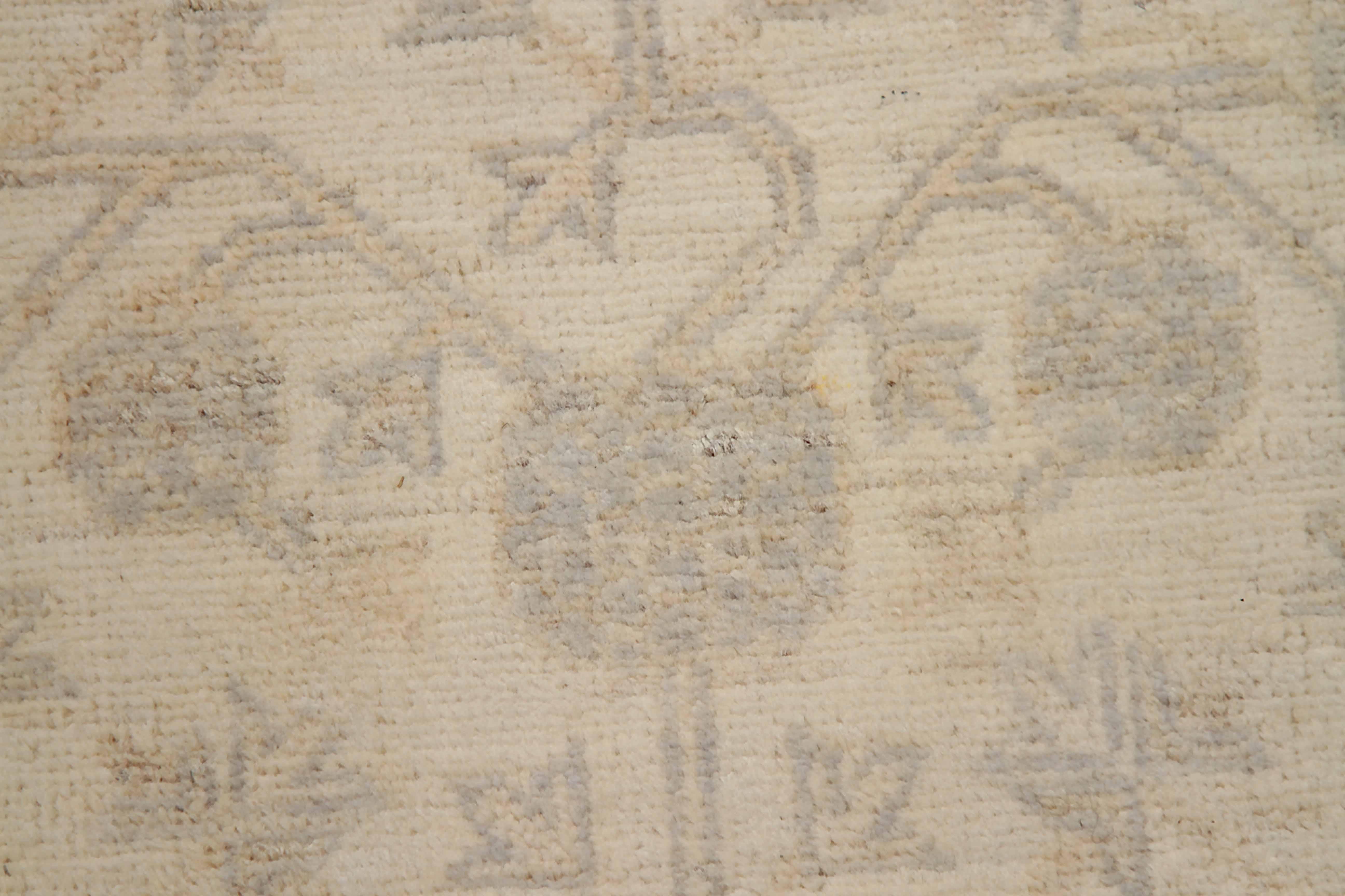 Nouveau tapis de couloir afghan de style Khotan avec aspect ancien du 17ème siècle Neuf - En vente à Dallas, TX