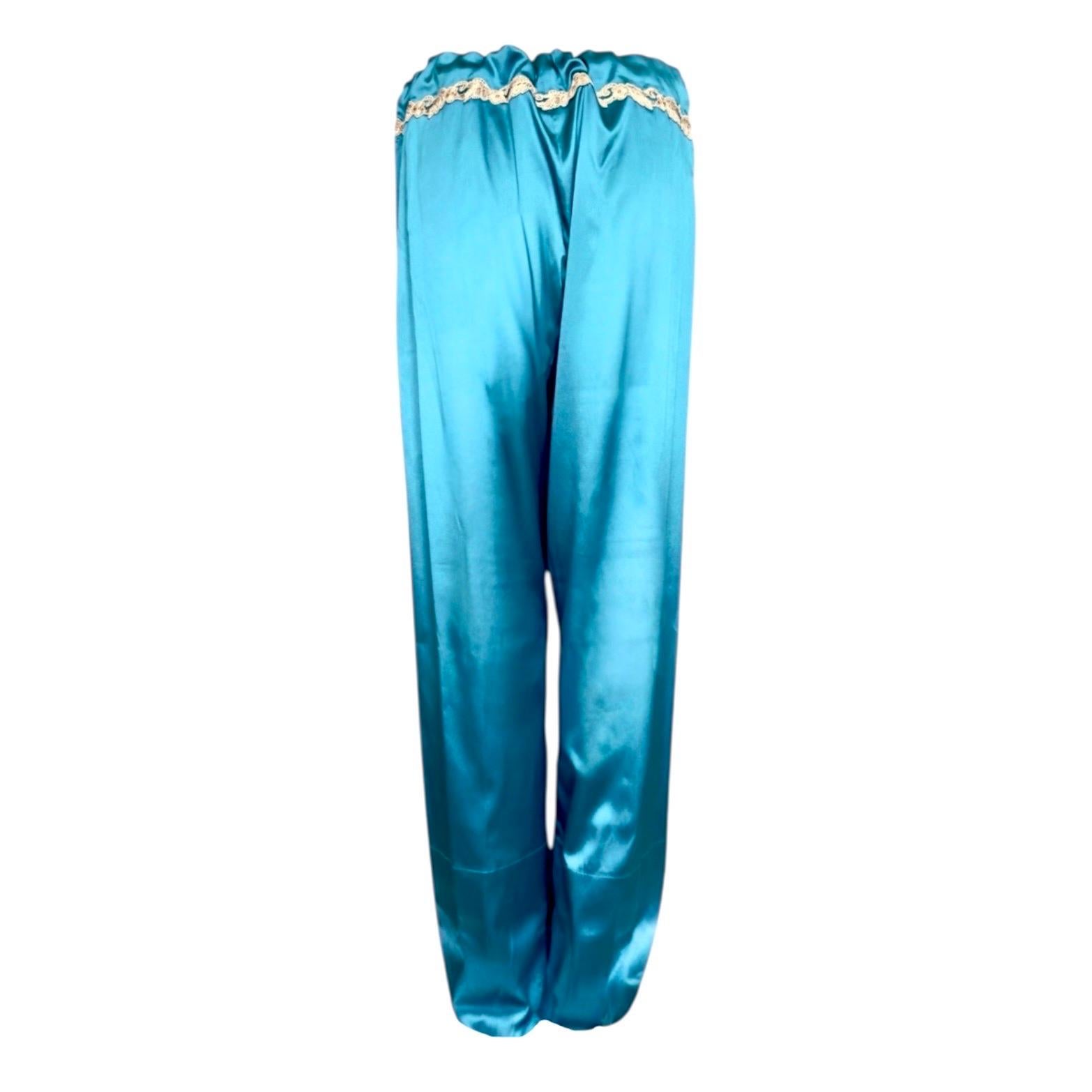Blu NUOVO LA PERLA Maison Pantaloni in seta turchese con ricamo a frastaglio 8 in vendita