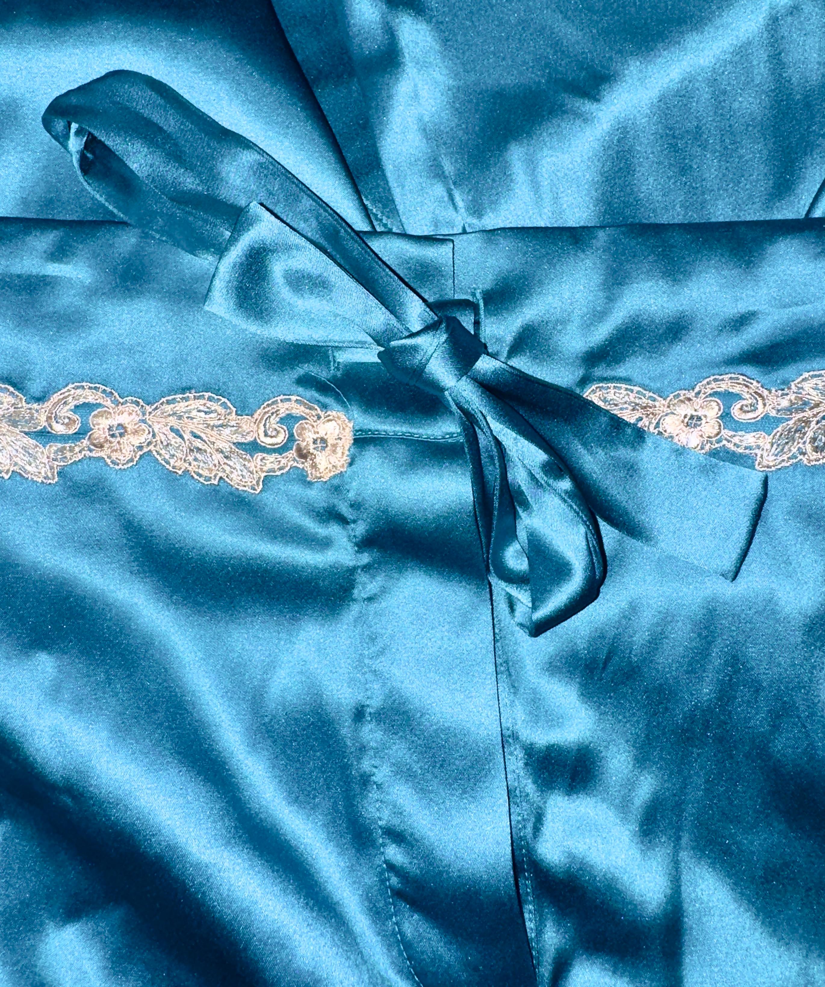 NUOVO LA PERLA Maison Pantaloni in seta turchese con ricamo a frastaglio 8 in vendita 3