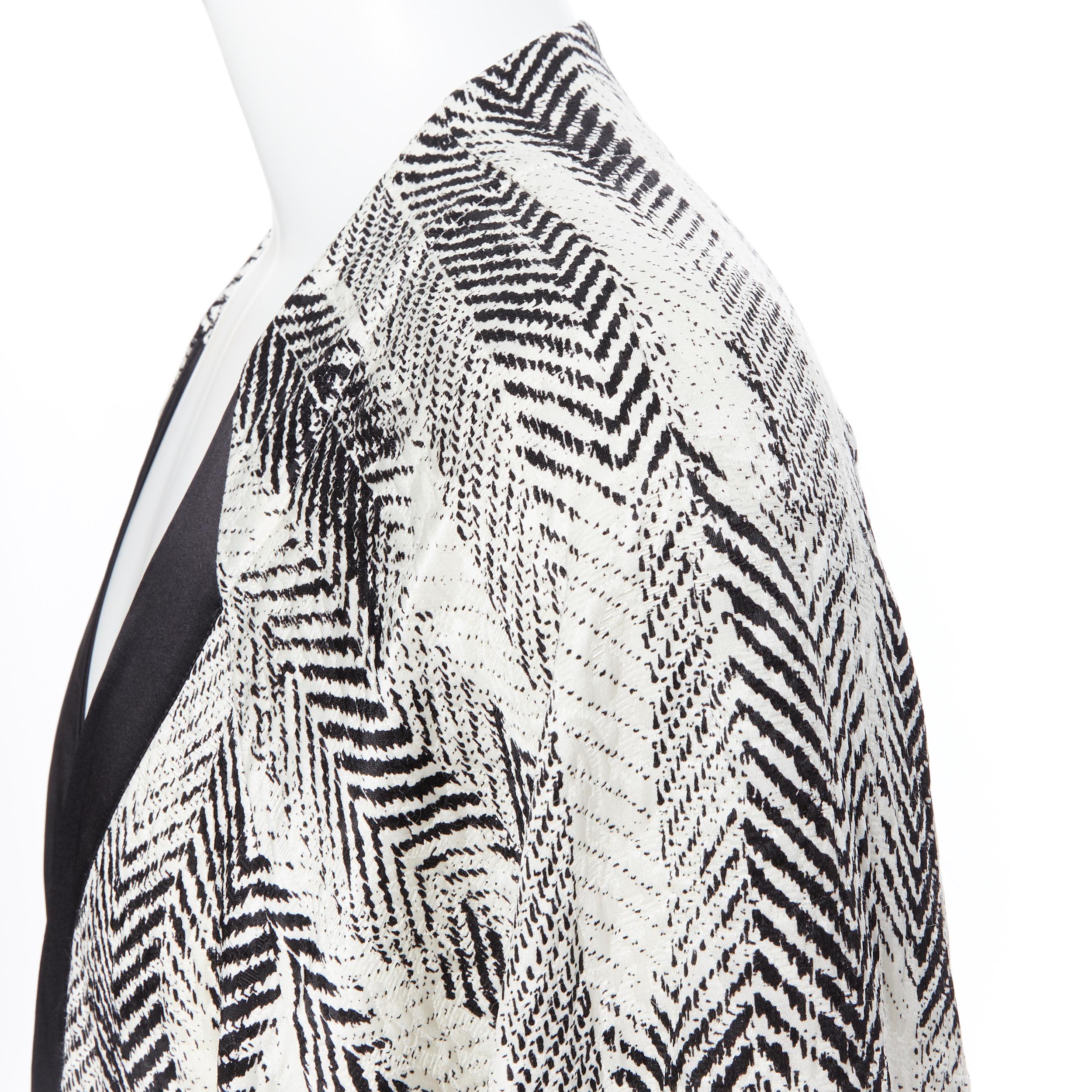 new LA PERLA MENSWEAR Runway black white wool silk jacquard kimono robe coat L 4