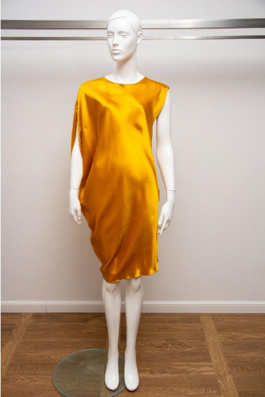 LANVIN


Yellow viscose Dress


 FR  Size 36 - US 4
 FR  Size 38 - US 6

Made in France

 New, with tags.
 100% authentic guarantee 

       PLEASE VISIT OUR STORE FOR MORE GREAT ITEMS 
os
