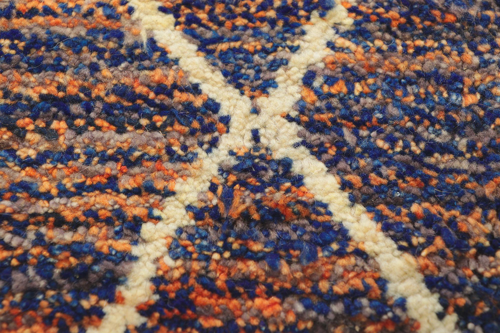 Großer abstrakter marokkanischer Teppich, neu (Handgeknüpft) im Angebot