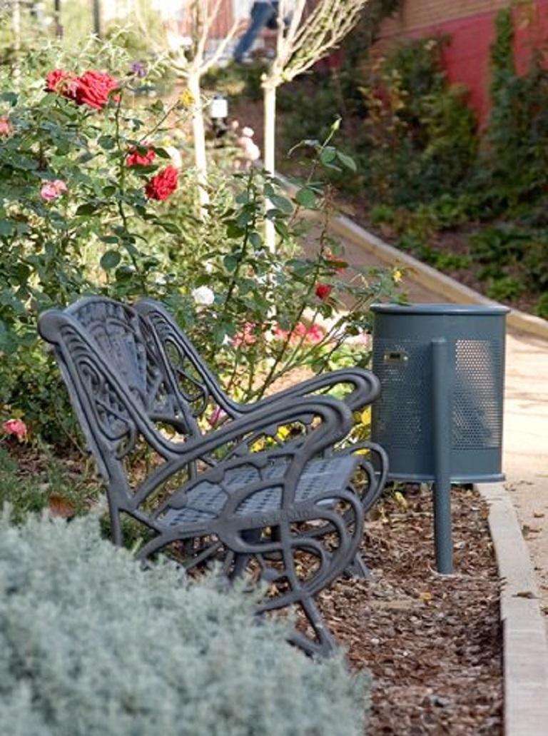 New Large Black Cast Aluminum Garden or Park Bench at 1stDibs