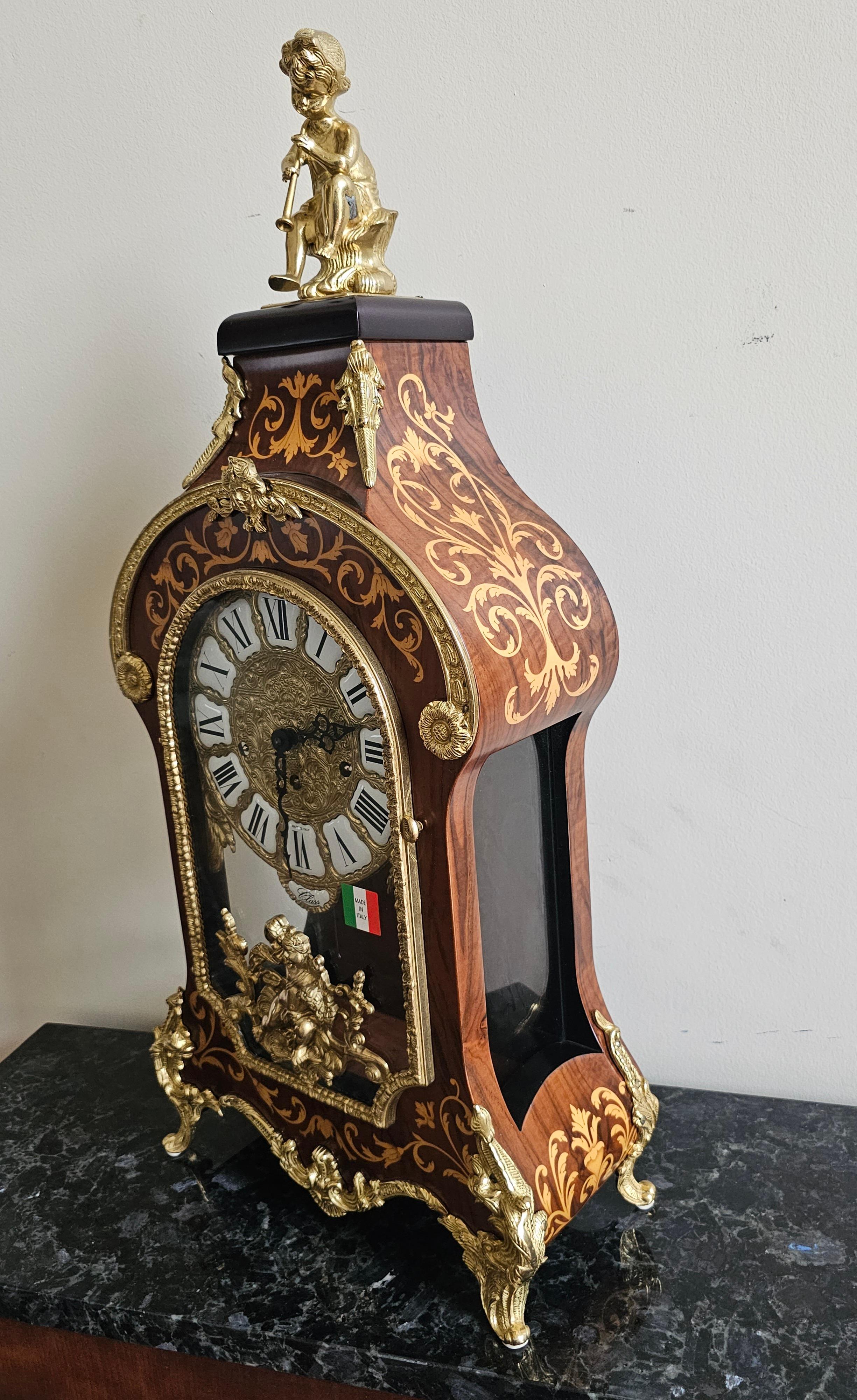 Grande horloge de cheminée Franz Hermle en marqueterie italienne DeArt et étui en bronze doré en vente 2